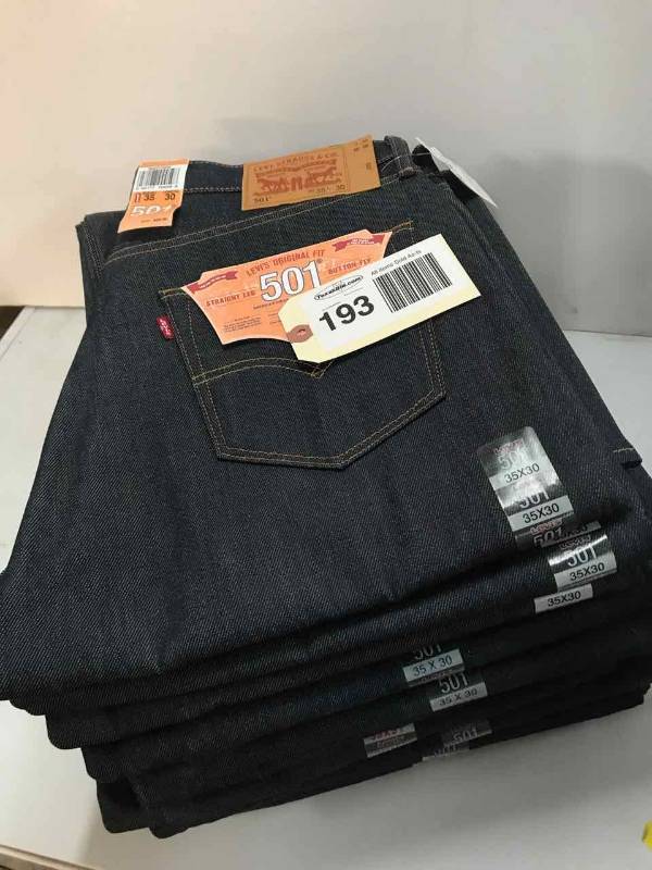 lot 193 image: Levi Strauss & Co. 501 Button Fly Jeans (10) 6-35x30, 4-35x31
