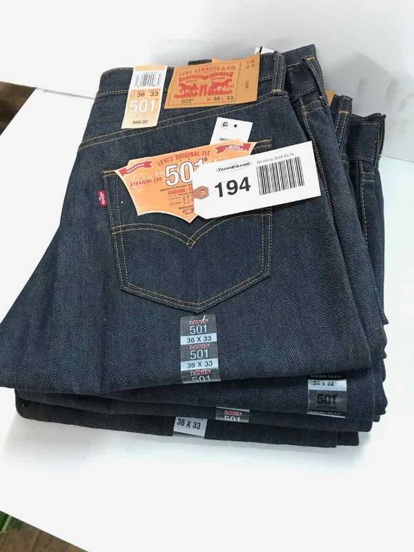 lot 194 image: Levi Strauss & Co. 501 Button Fly Jeans (5) 36x33