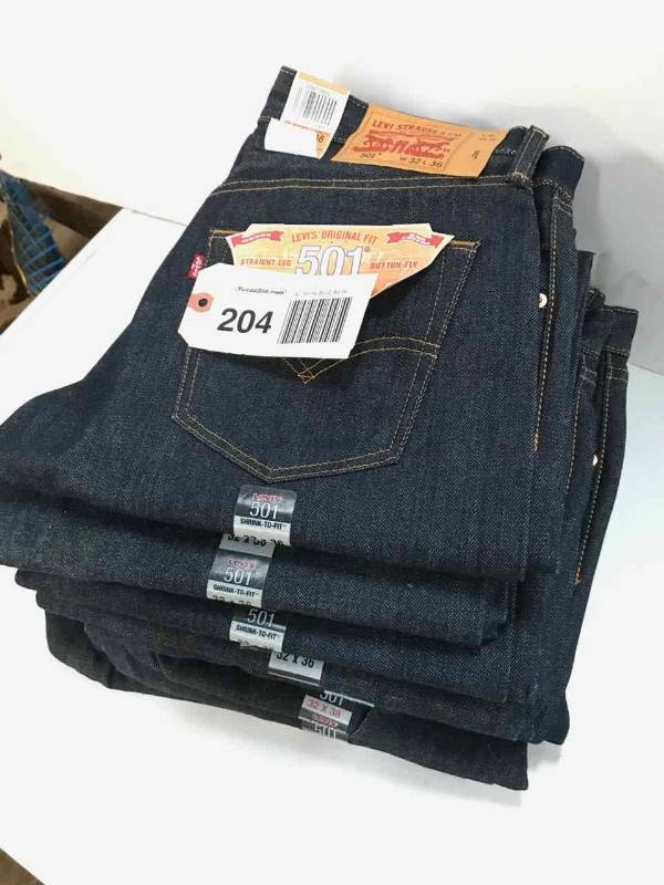 lot 204 image: Levi Strauss & Co. 501 Button Fly Jeans (8) 5-32x36, 3-32x38