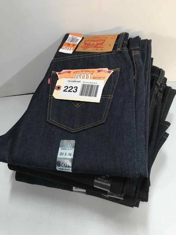 lot 223 image: Levi Strauss & Co. Boot Cut 517 (7) 5-33x36, 2-33x38