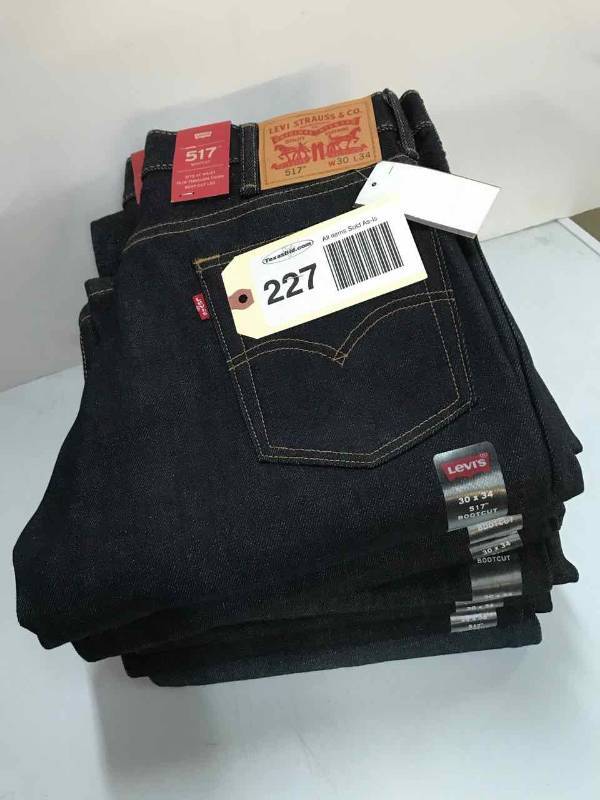 lot 227 image: Levi Strauss & Co. Boot Cut 517 (8) 5-30x34, 3-30x36