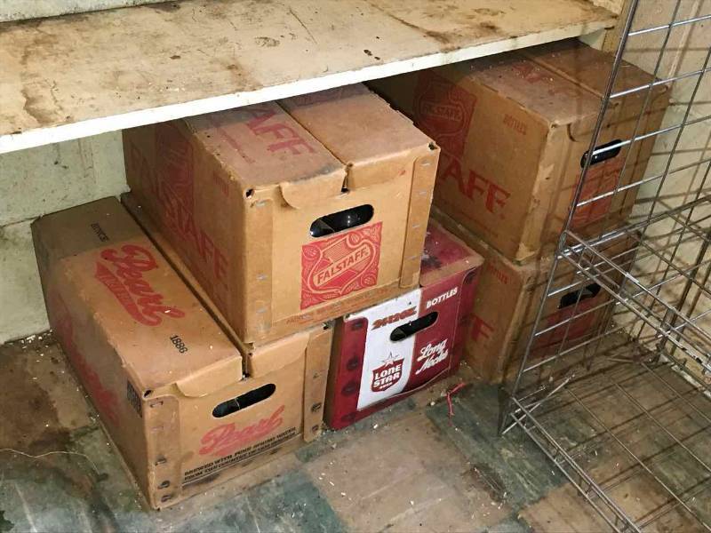 lot 292 image: Beer Boxes & Empty Bottles