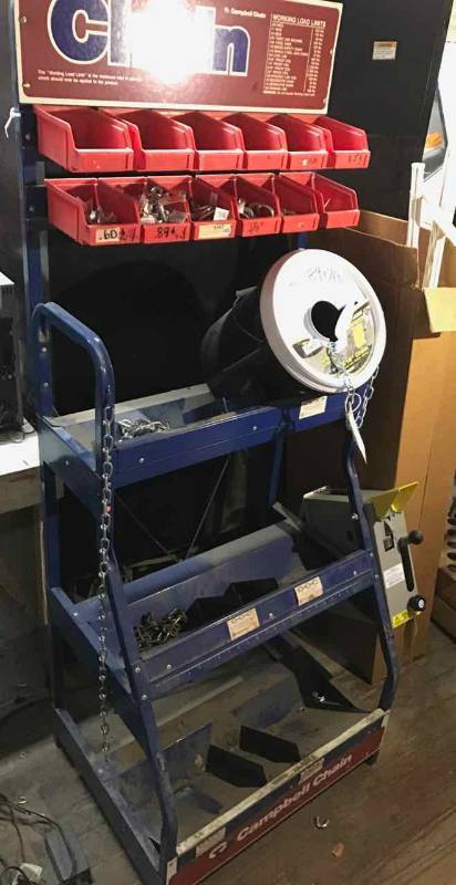 lot 294 image: Chain Displayer with Cutter, Chain, Links