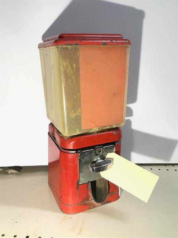 lot 339 image: Old Gumball Machine (damaged)