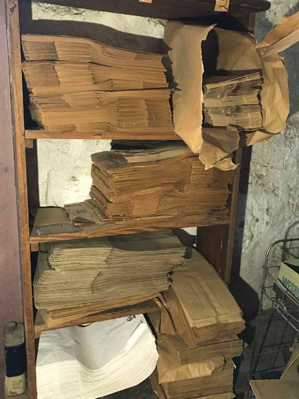 lot 354 image: Paper Bags