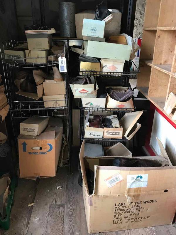 lot 355 image: Old Stock of Vintage Shoes, (2) Wire Racks