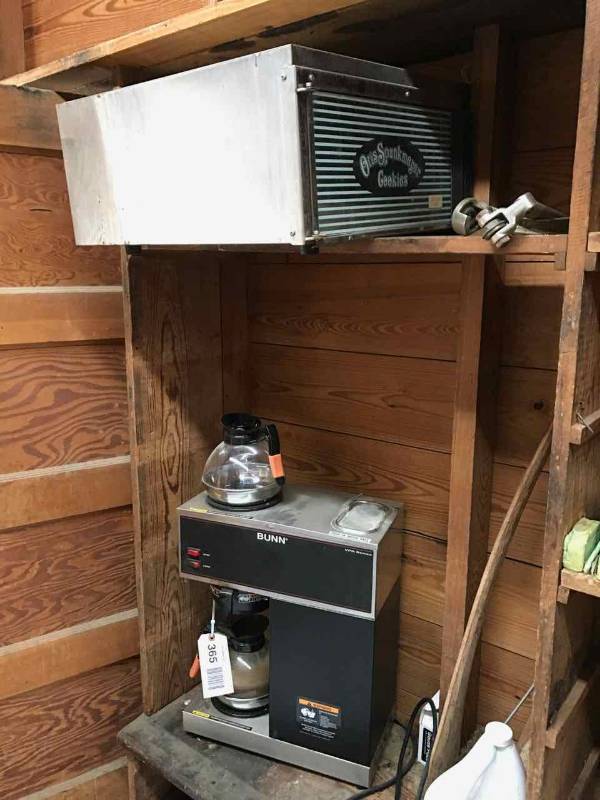 lot 365 image: Bunn Coffee Maker & Cookie Oven