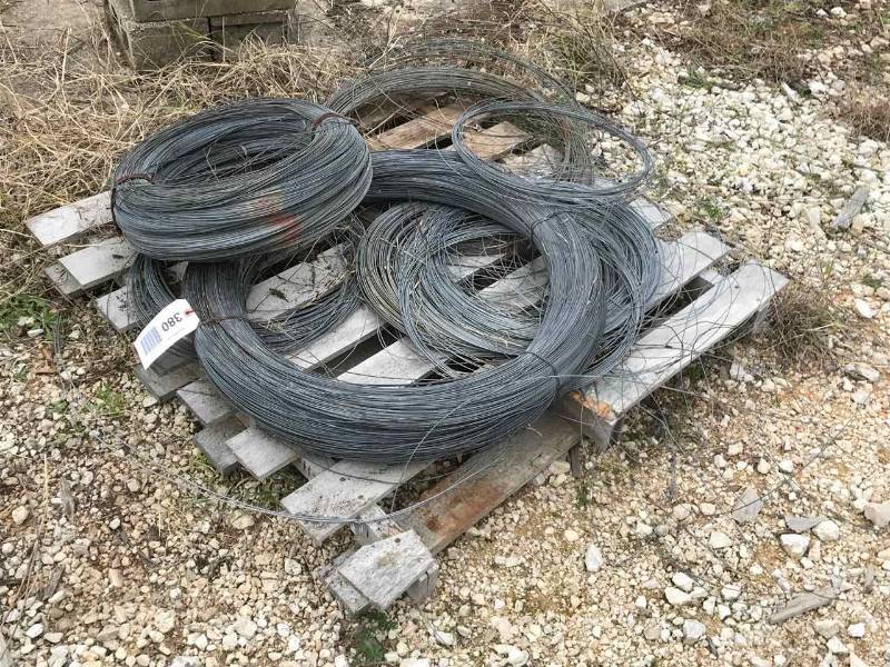 lot 380 image: Pallet - Smooth Wire