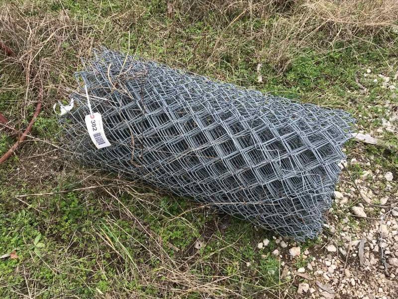 lot 382 image: Roll of Chain Link Fencing (36)