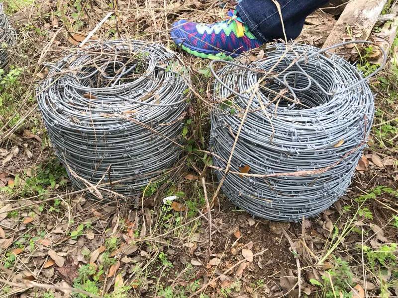 lot 402 image: (2) Rolls Barbed Wire