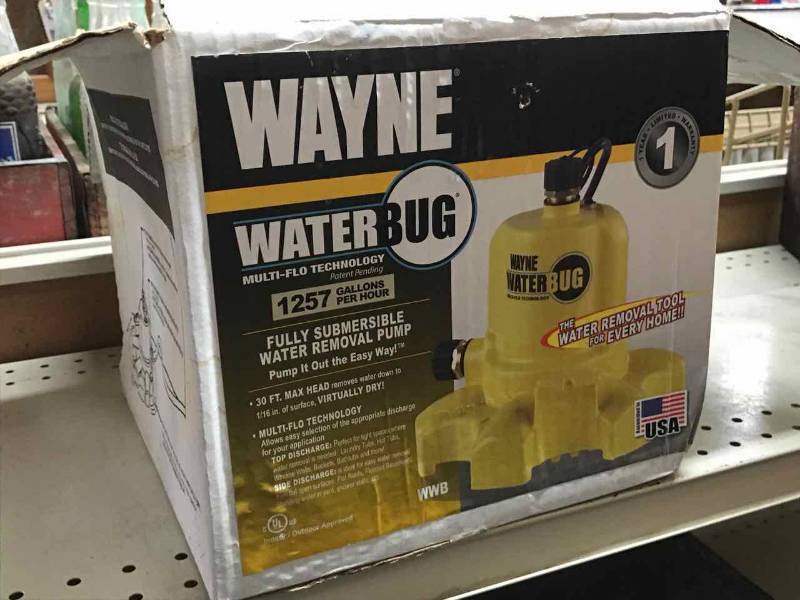 lot 450 image: Sump Pump Wayne Waterbug (new in box)