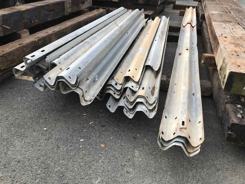 lot 2 image: (50) Guardrail Pieces