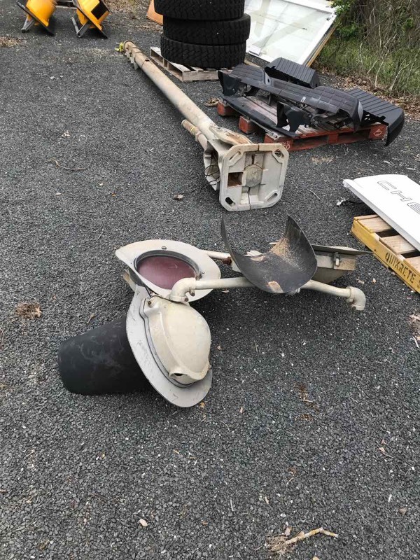 lot 20 image: Safetrain Rail Road Crossing Lights with 16 Ft. Pole