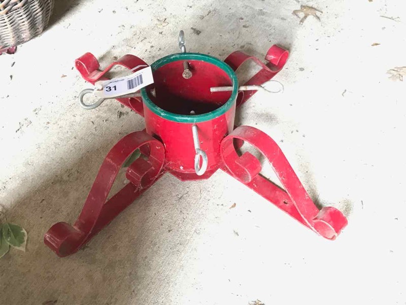 lot 31 image: Heavy Metal Christmas Tree Stand