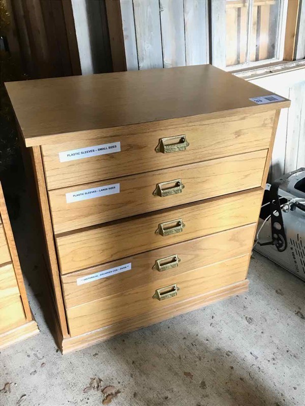 lot 33 image: Oak 5-Drawer Cabinet