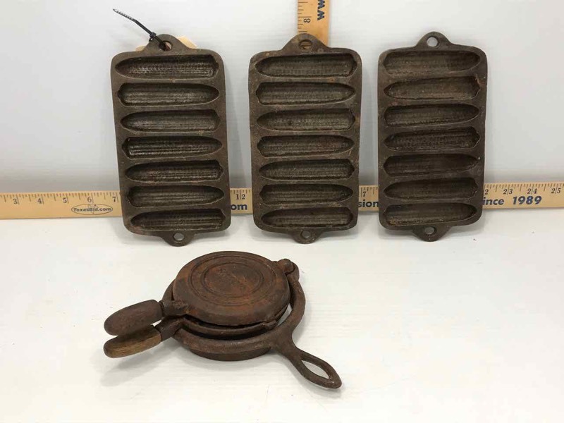 lot 55 image: Miniature Cast Iron (3) Cornsticks, (1) Waffle