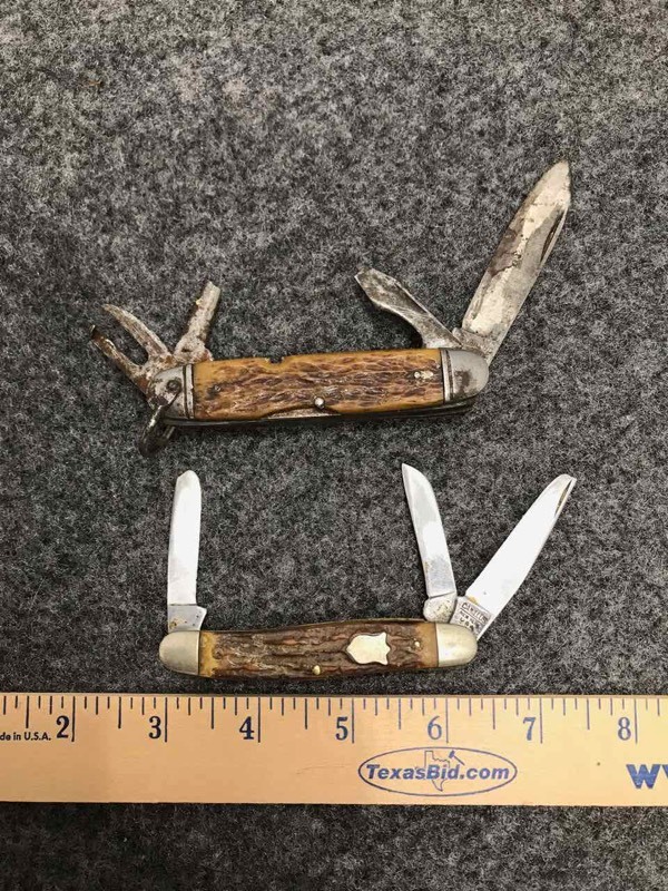 lot 64 image: (2) Pocket Knives (Camillus)