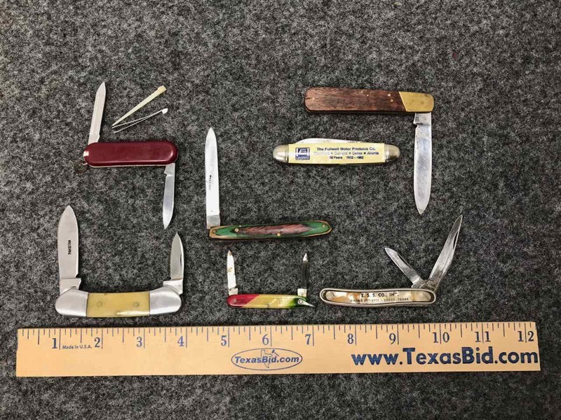 lot 68 image: Asst. Pocket Knives