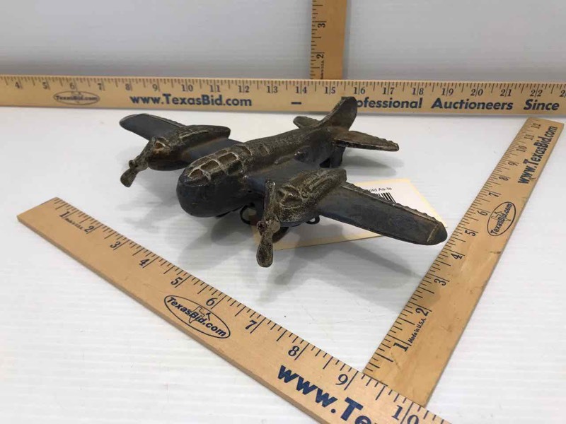 lot 80 image: Cast Iron Plane