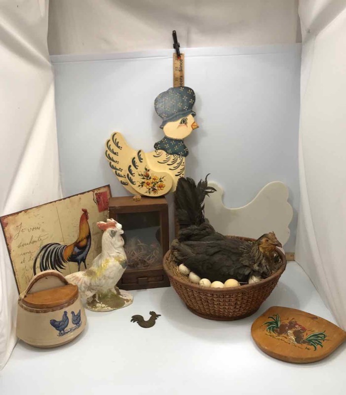 lot 132 image: Chickens & Roosters Nesting Bird, Cutting Board, Tin Sign, Ceramic Lidded Container, Carnival Chalk Figure