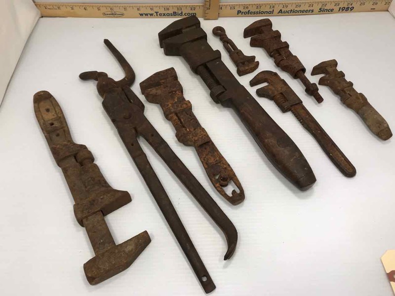 lot 170 image: Old Tools