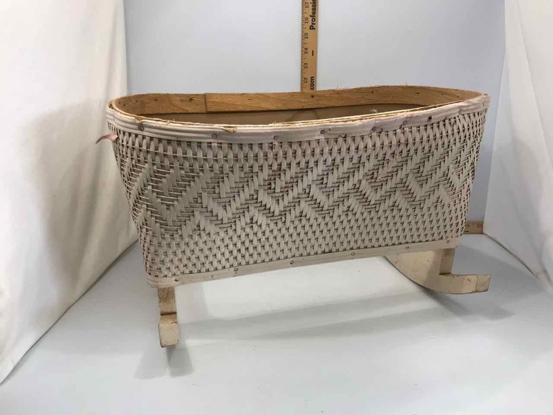 lot 184 image: Doll Cradle (needs bottom)