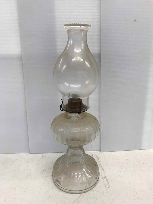 lot 312 image: Glass Oil Lamp