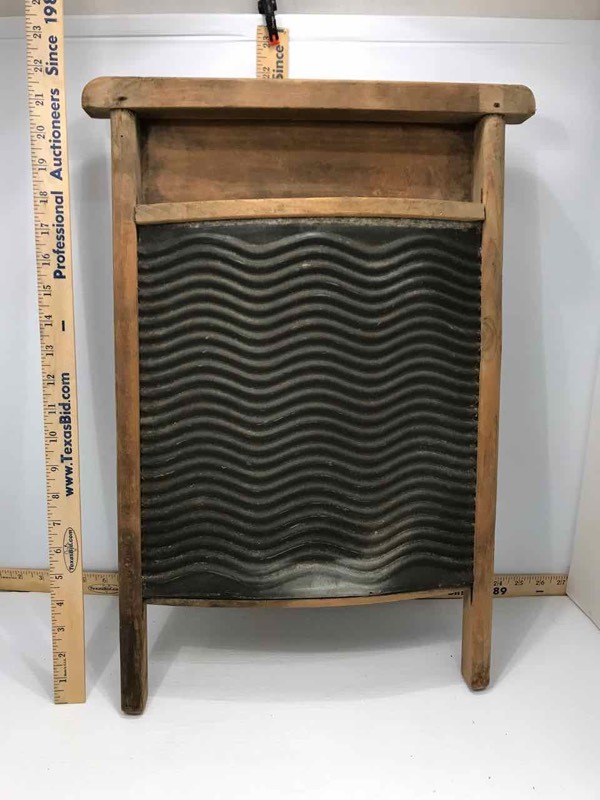 lot 207 image: Washboard Bowed, Tin
