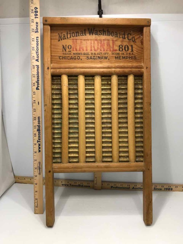 lot 209 image: Washboard The Brass King National Washboard Co. No. 801