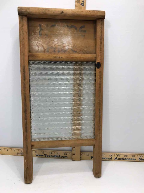lot 214 image: Washboard Ideal for Silks (glass)