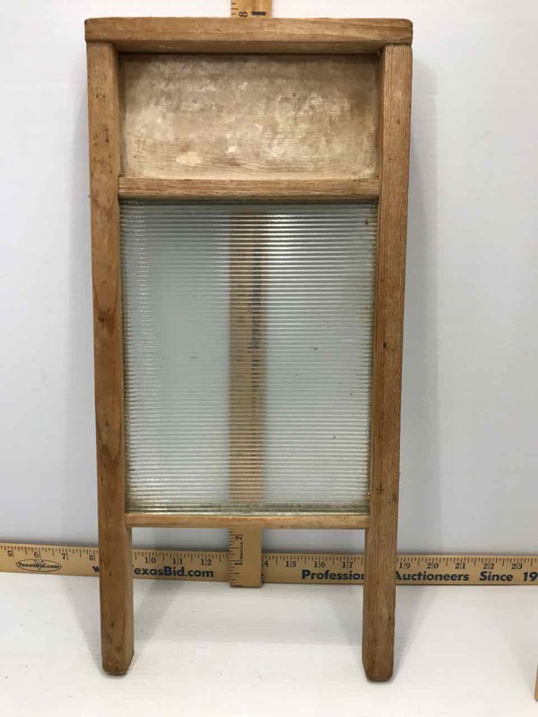 lot 215 image: Washboard Glass