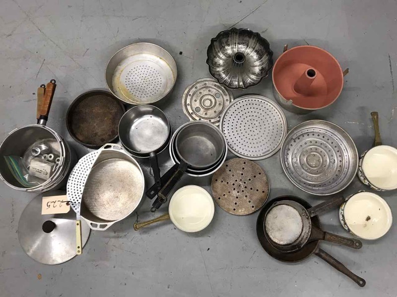 lot 225 image: Asst. Pots & Pans