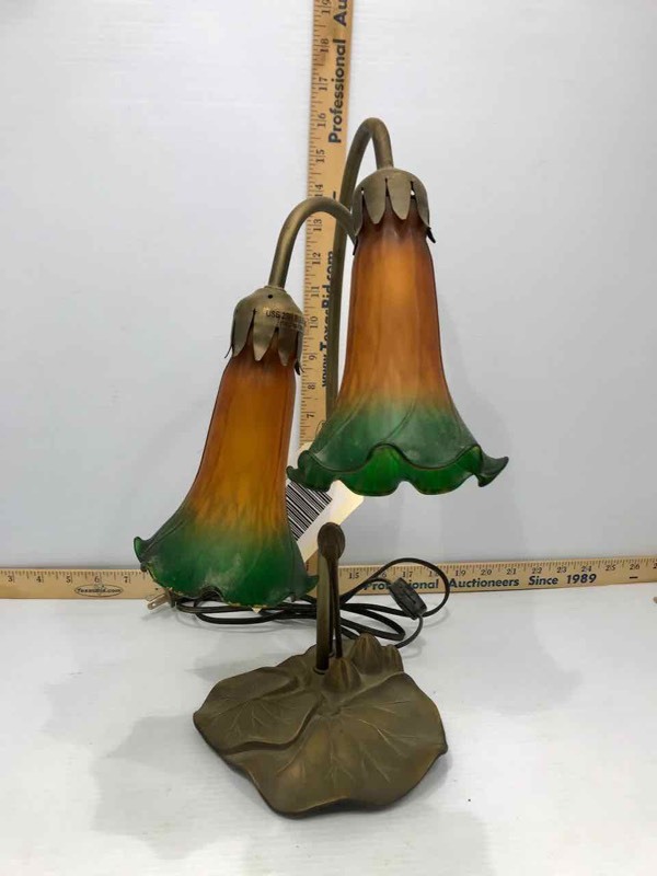 lot 262 image: Accent Lamp (two flowers)