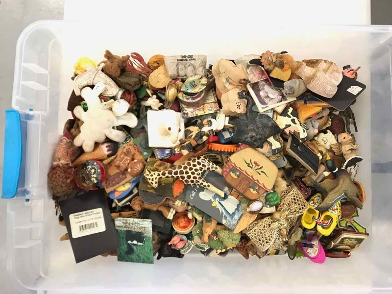lot 264 image: Tub Full of Refrigerator Magnets