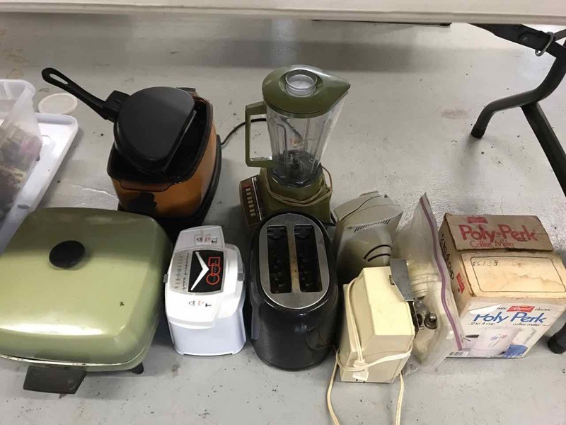 lot 265 image: Asst. Small Kitchen Appliances