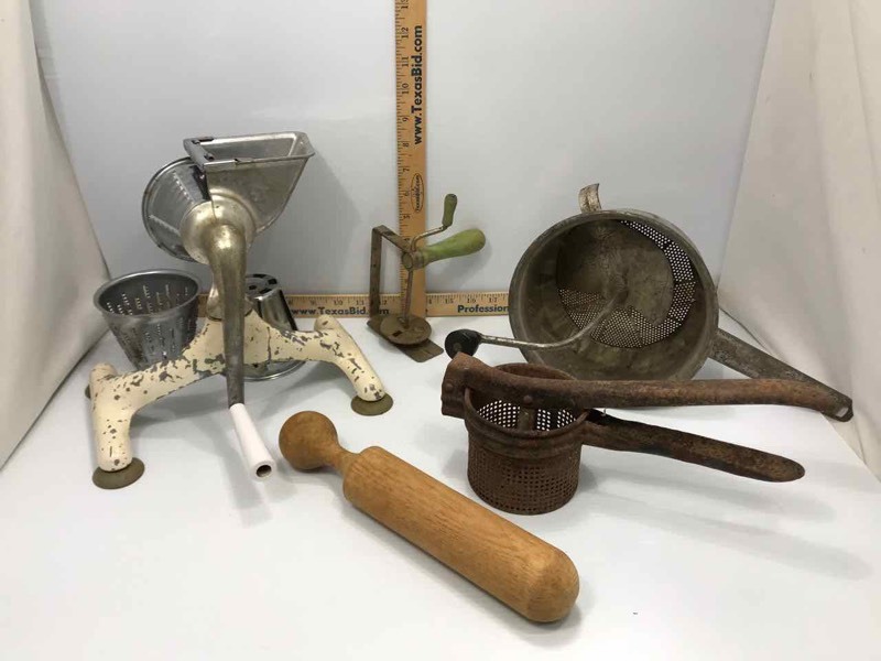 lot 292 image: Ricers, Peelers