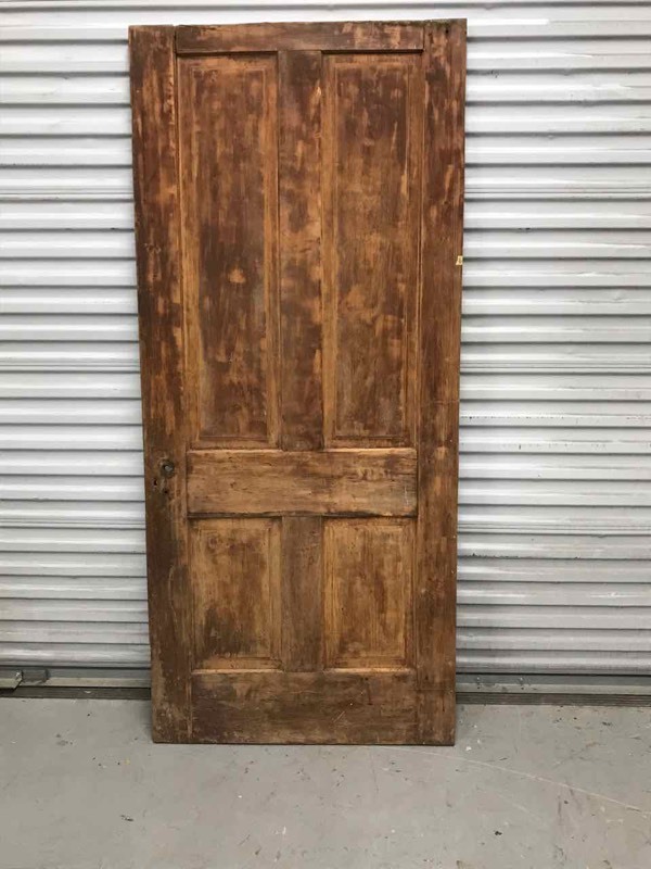 lot 411 image: Old Door