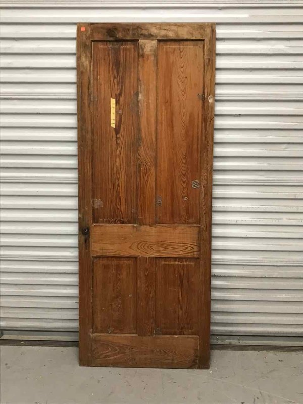 lot 412 image: Pine Door