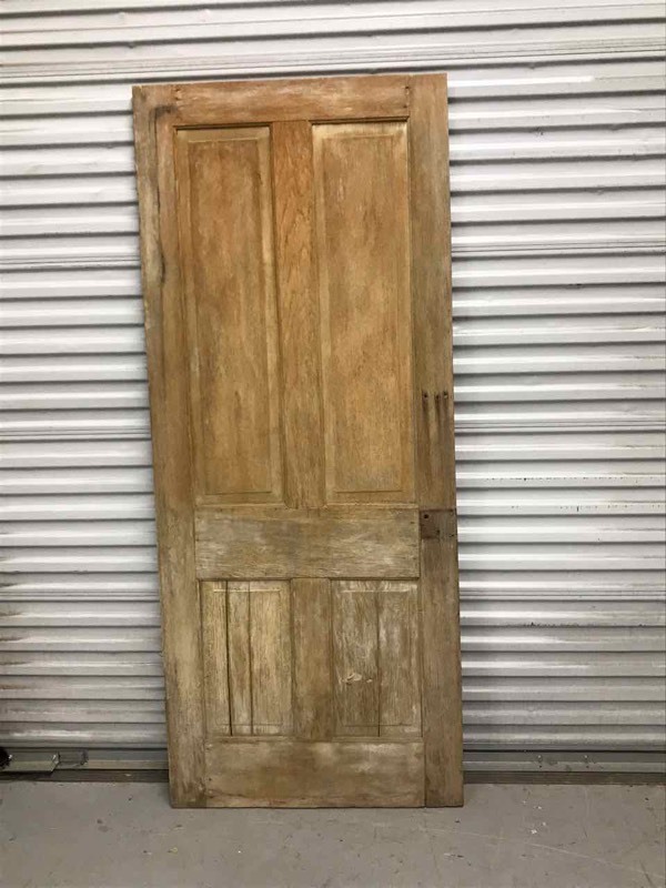 lot 413 image: Old Door