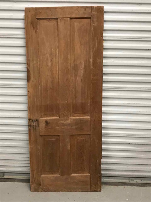 lot 419 image: Old Door