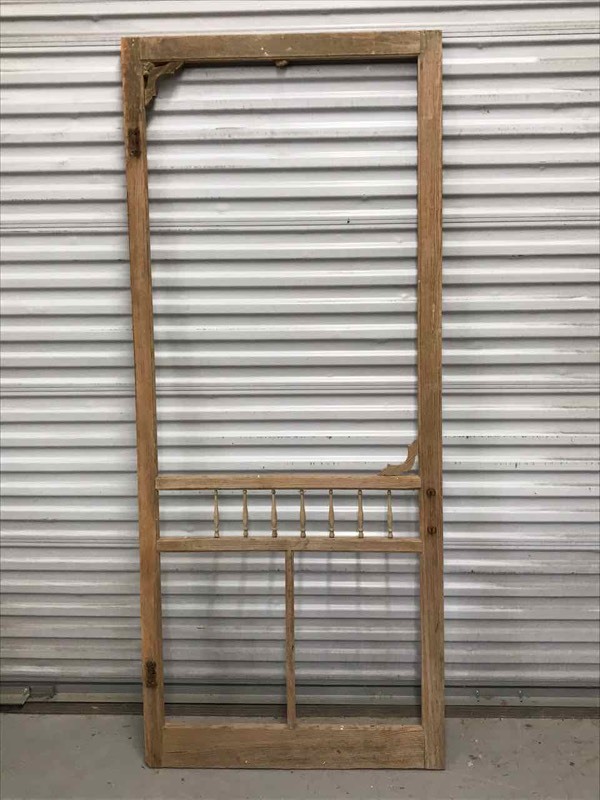 lot 434 image: AntiqueVintage Screen Door (needs screen)