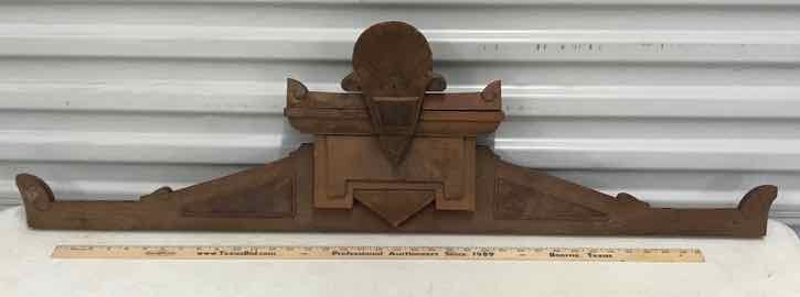 lot 449 image: Antique Walnut Crown