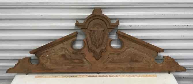 lot 451 image: Antique Walnut Crown