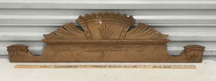lot 464 image: Antique Crown