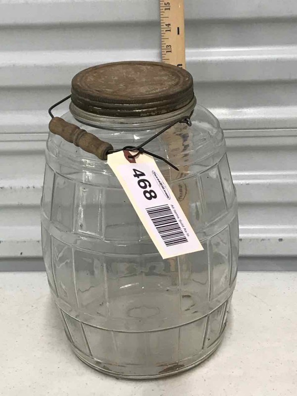 lot 468 image: Antique Pickle Jar