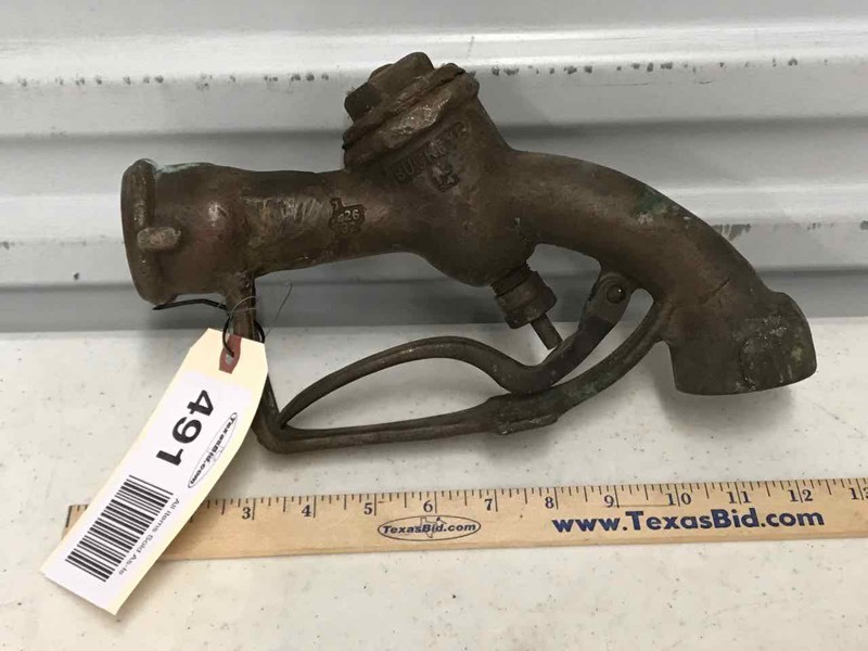 lot 491 image: Antique Fuel Nozzel (Buckey, 1-14)