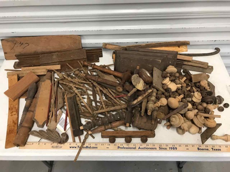 lot 494 image: Asst. Wood Pieces, Balls, Spindles