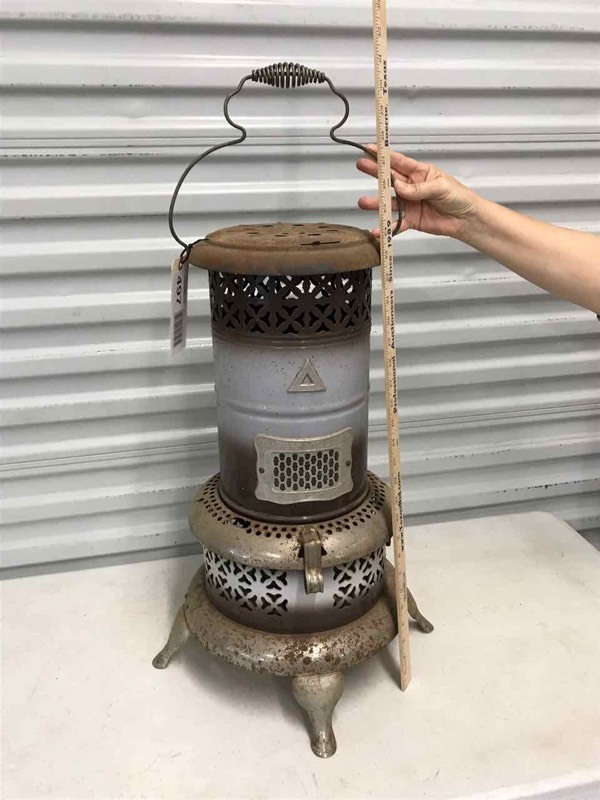 lot 497 image: Perfection Oil Heater #1665