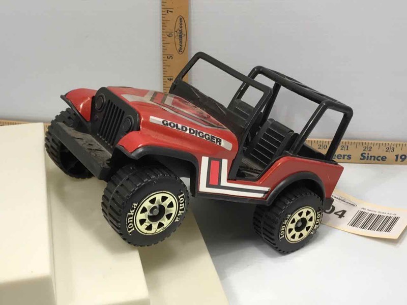 lot 704 image: Tonka Gold Digger Jeep (red)
