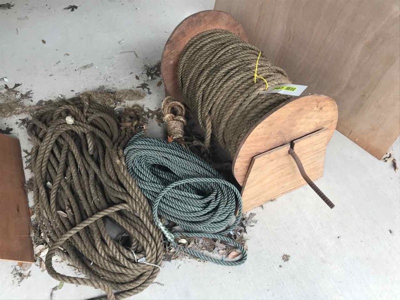 lot 387 image: Lot of assorted rope